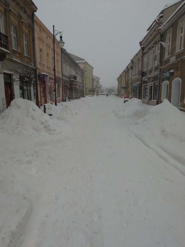 Jarosław w śniegu - 2021 - ulica Grodzka
