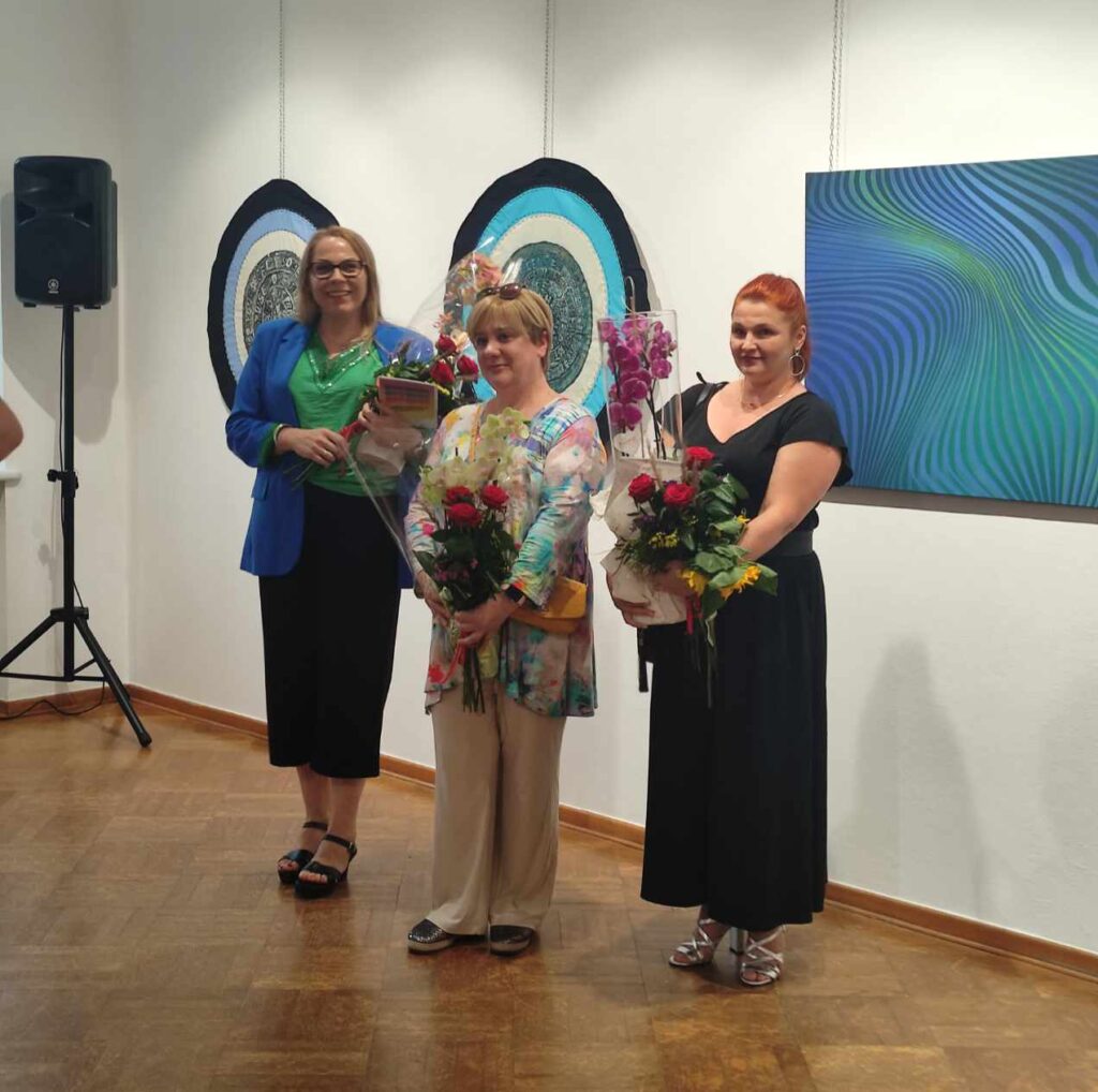 MULTI-IMAGES - wystawa u Attavantich-2022-zd.13