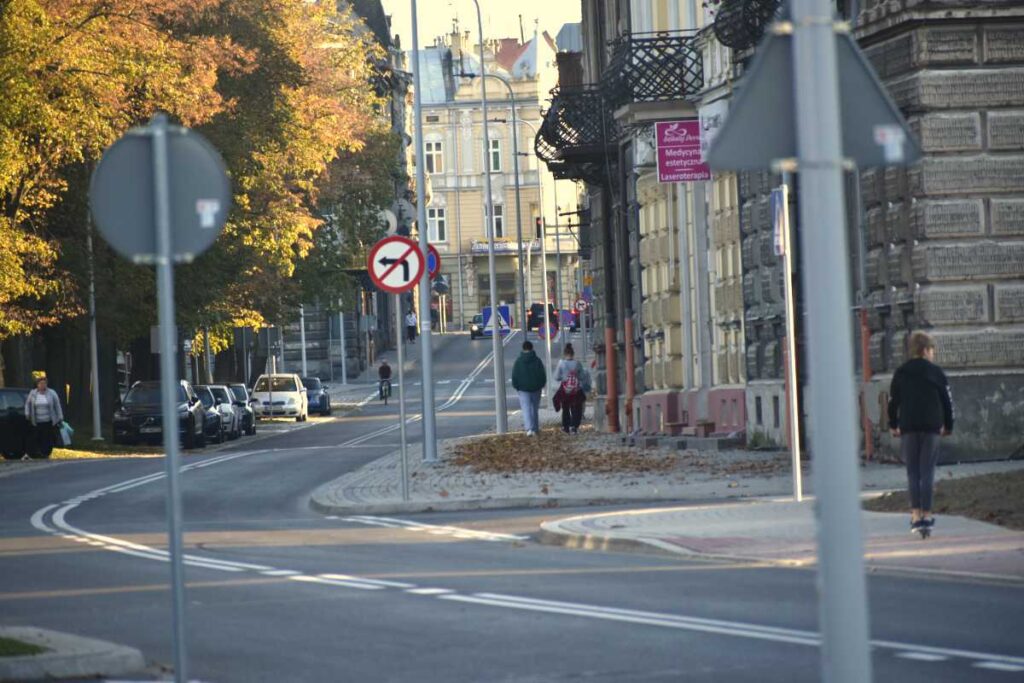 Ulica Kraszewskiego w Jarosławiu po remoncie zd.7