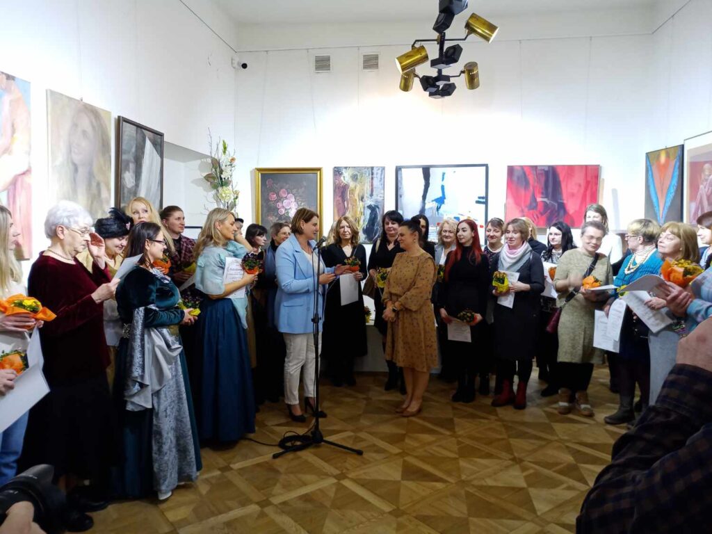 Wystawa zbiorowa - KobieTA - JOKiS- wernisaż zd.2