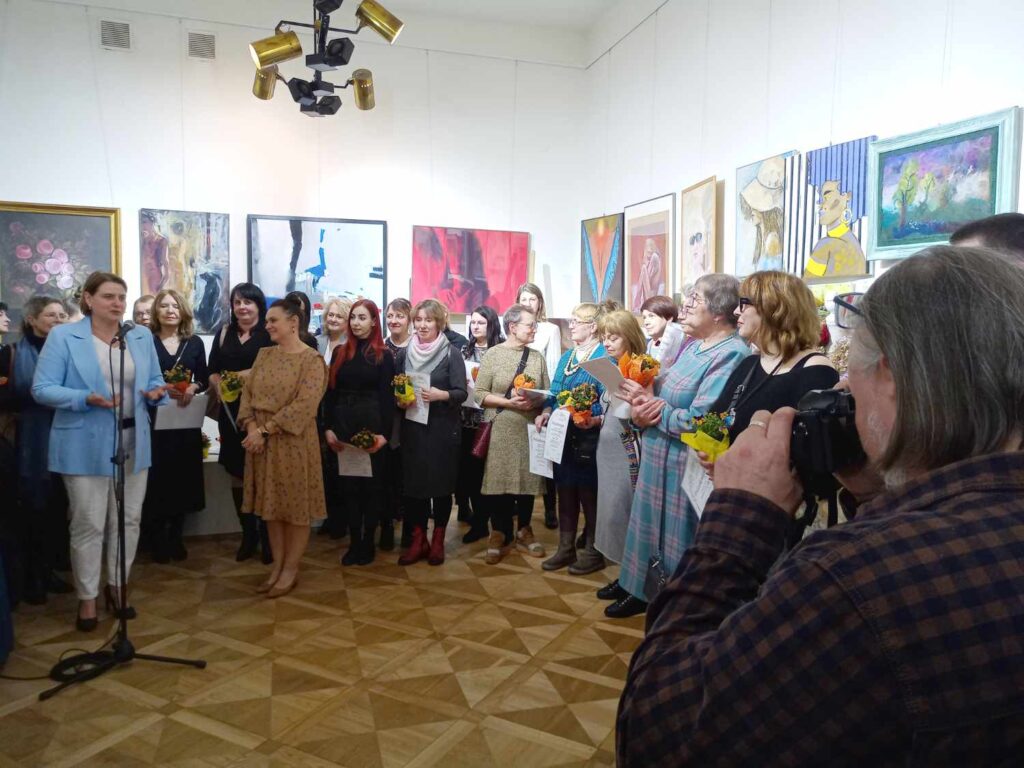 Wystawa zbiorowa - KobieTA - JOKiS- wernisaż zd.1